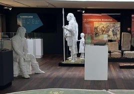 Imagen de archivo del interior de un museo.