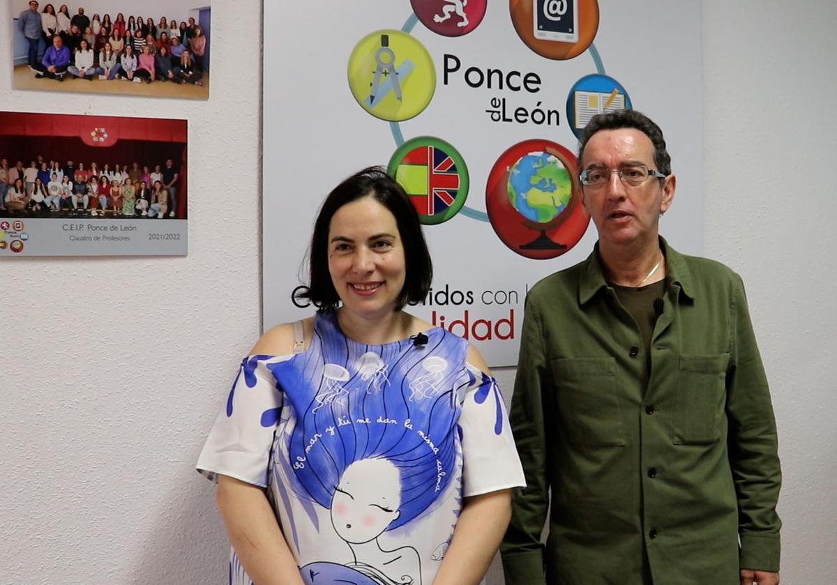 Imagen principal - Raquel Serrano y Enrique Maestro, directora y profesor del centro. Fachada del colegio e ilustración de Ponce de León.