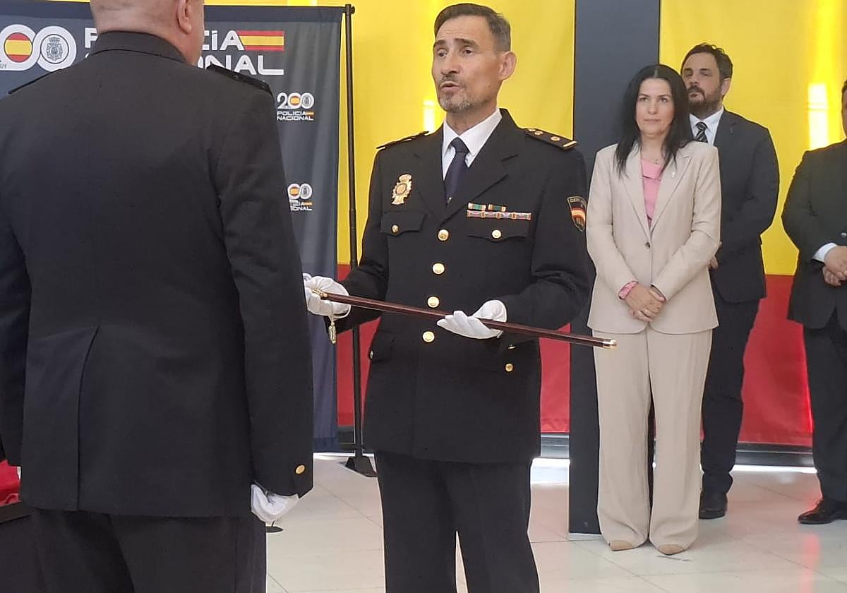 Toma de posesión de José Rodríguez como nuevo inspector jefe de la Comisaría de San Andrés del Rabanedo.