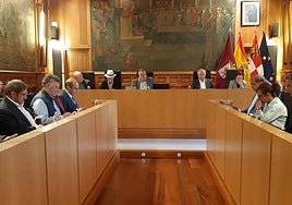 Imagen de archivo de un pleno en la Diputación de León.