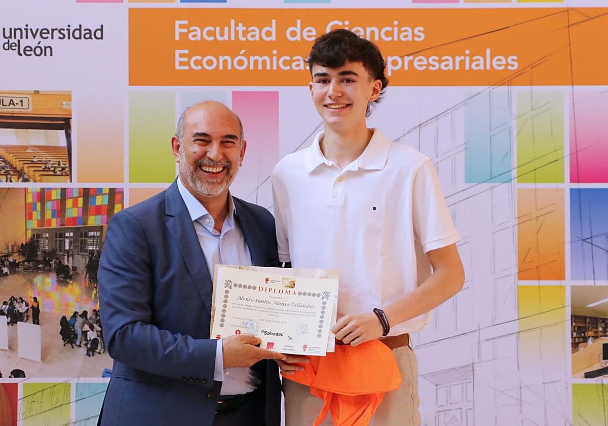 Alonso Santos ganó la Olimpiada de Economía de la ULE.