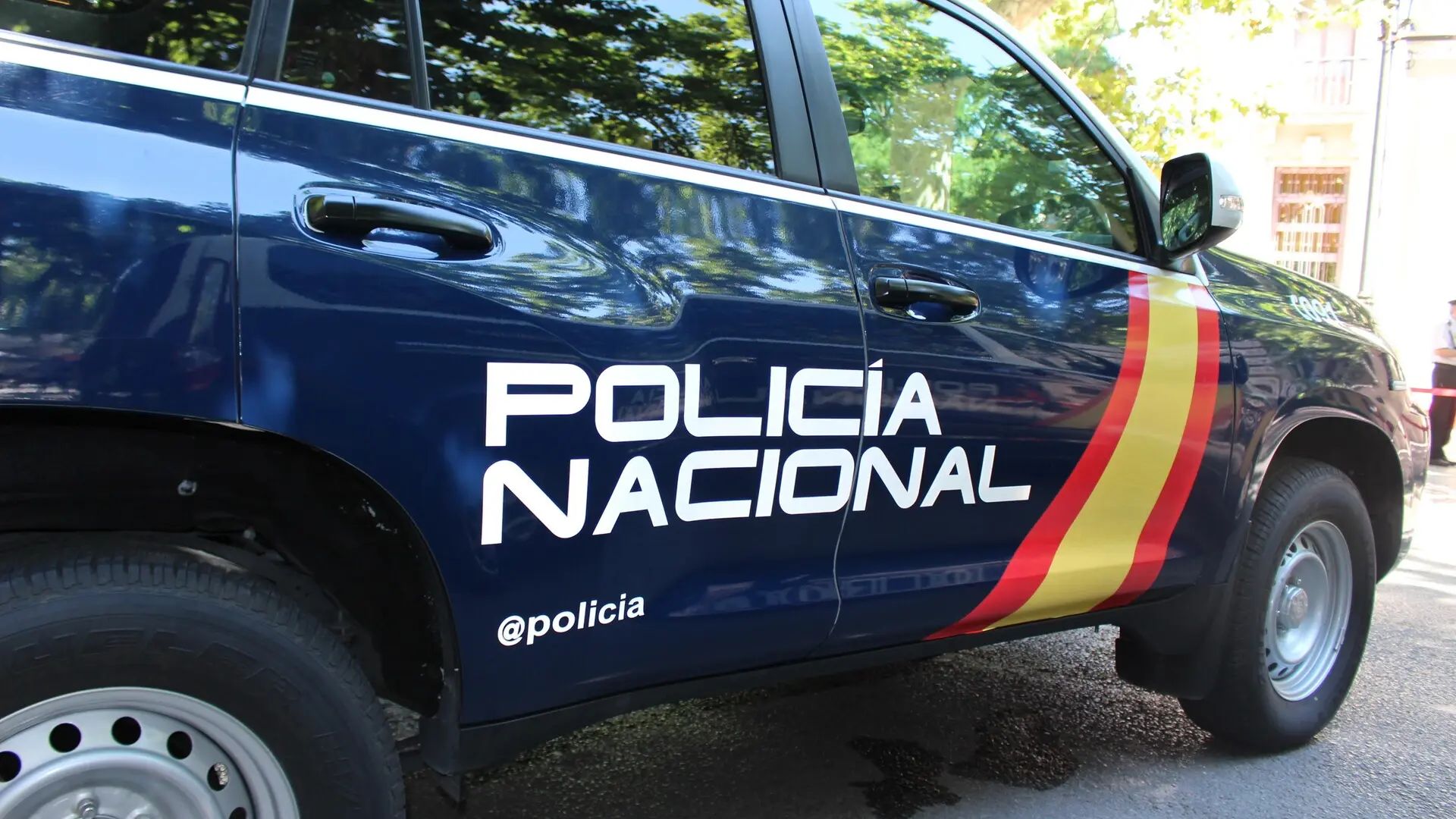Los Agentes de la Policía Nacional detienen a un hombre en Palencia