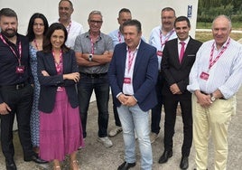 Luis Mariano Santos junto a otros miembros de UPL.