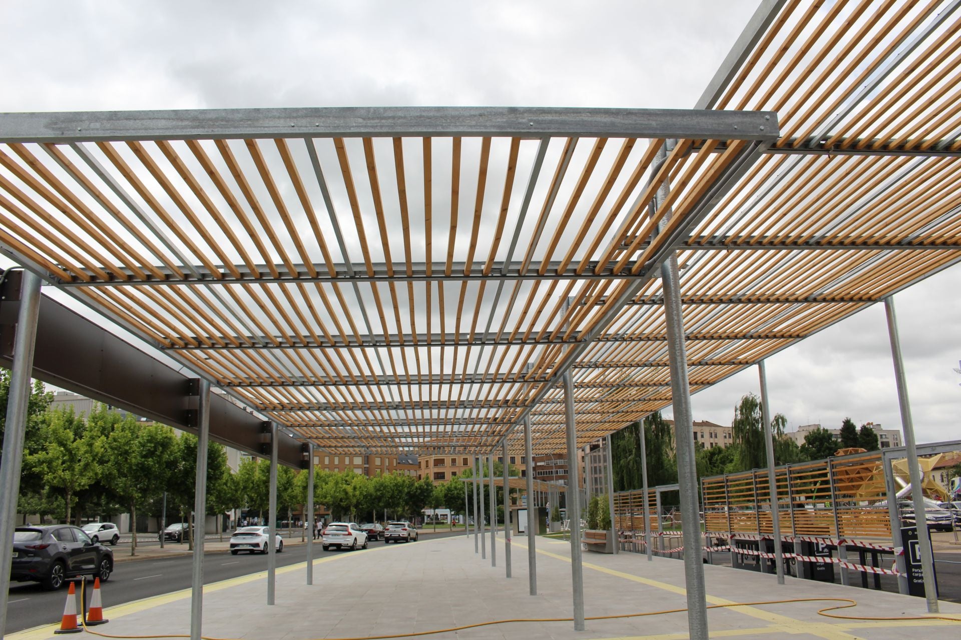 La nueva pérgola bioclimática en Pendones Leoneses