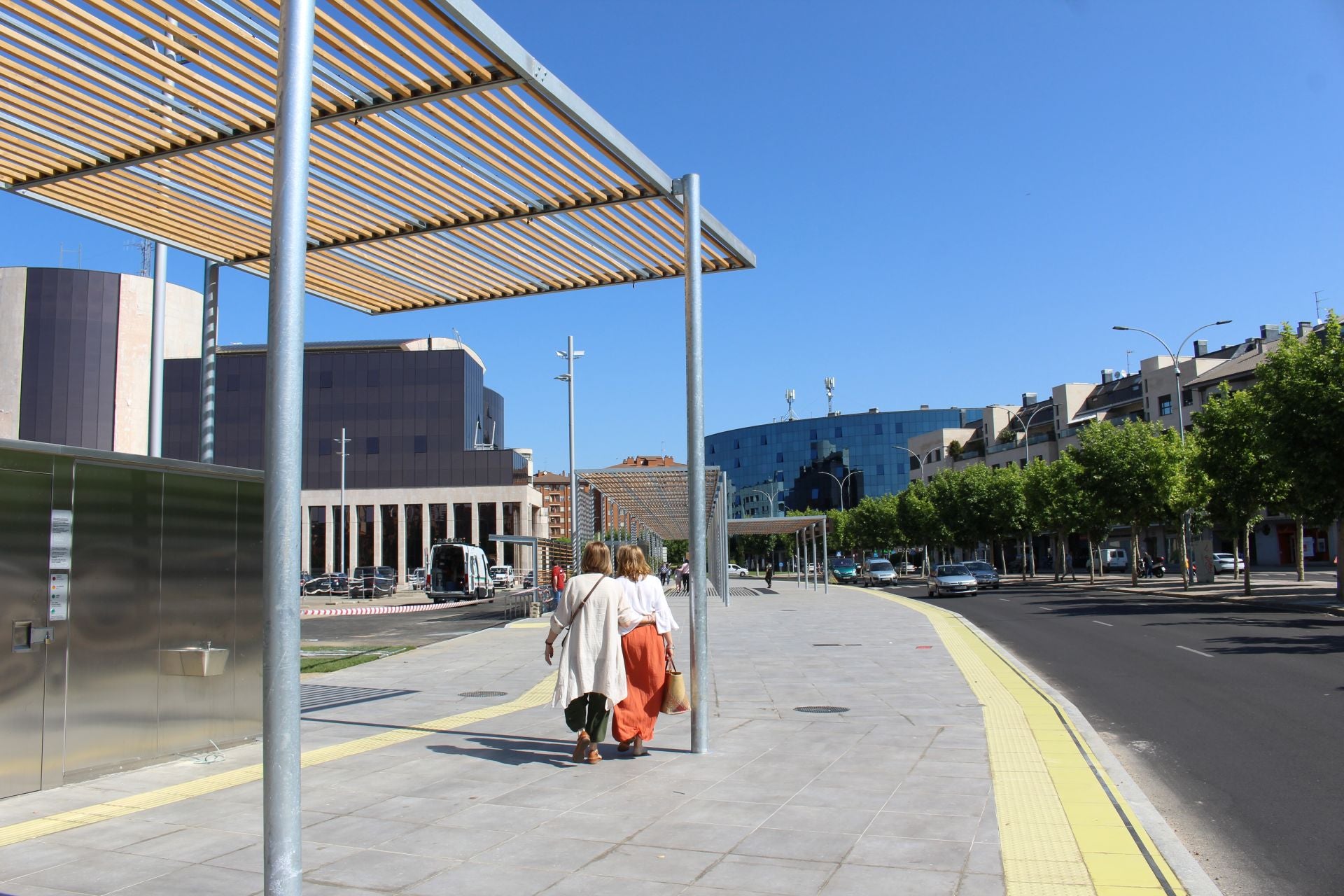 La nueva pérgola bioclimática en Pendones Leoneses
