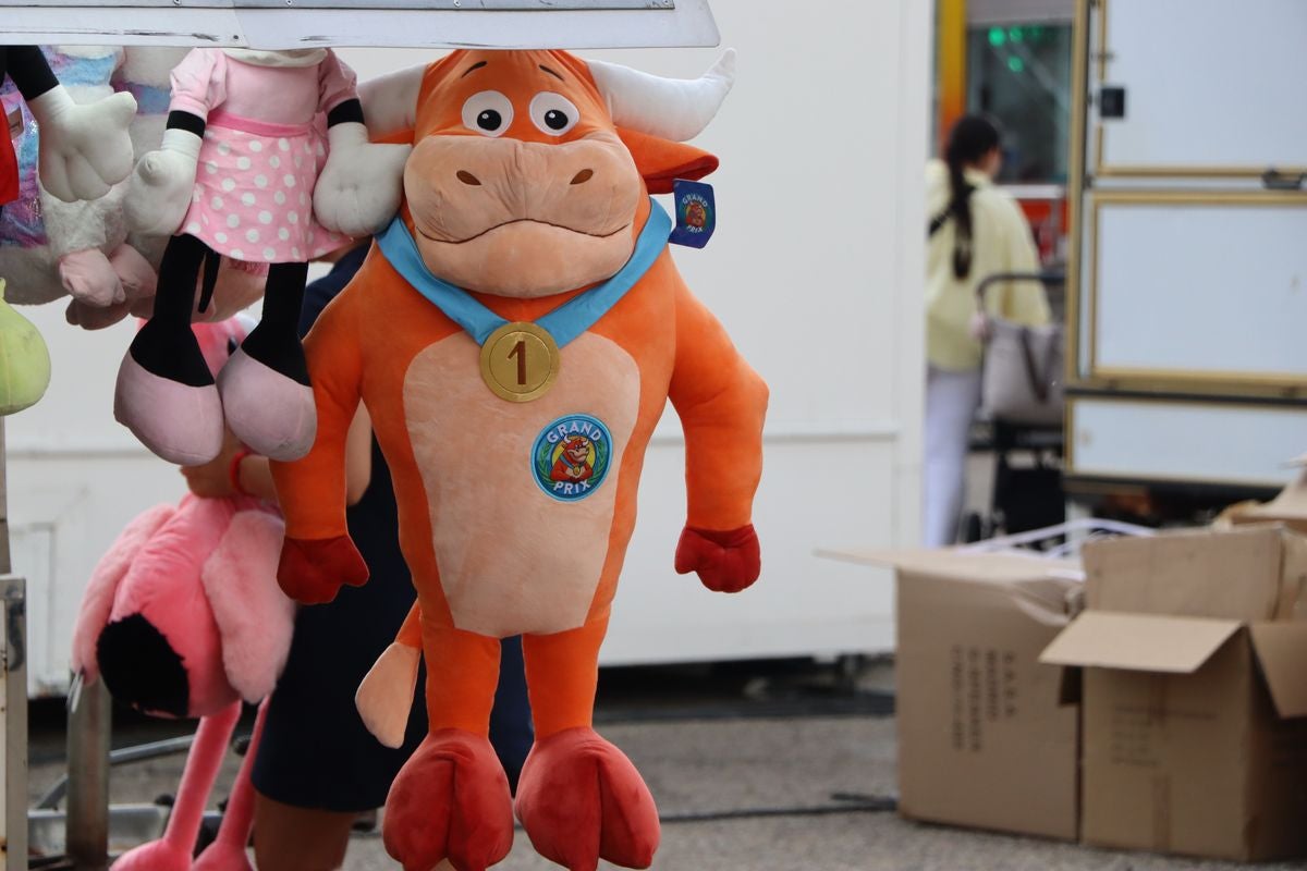 Las imágenes del primer día de las Fiestas de San Juan y San Pedro 2025