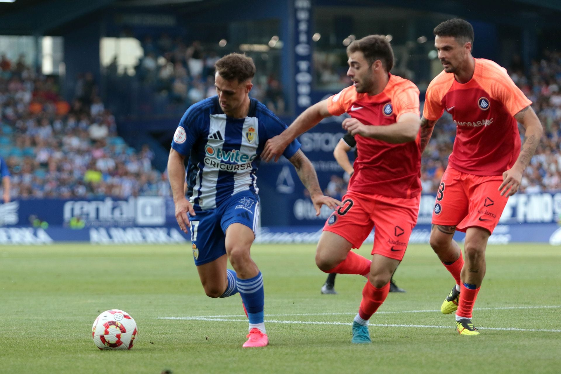 Las imágenes del cruel desenlace de la Deportiva ante el Andorra