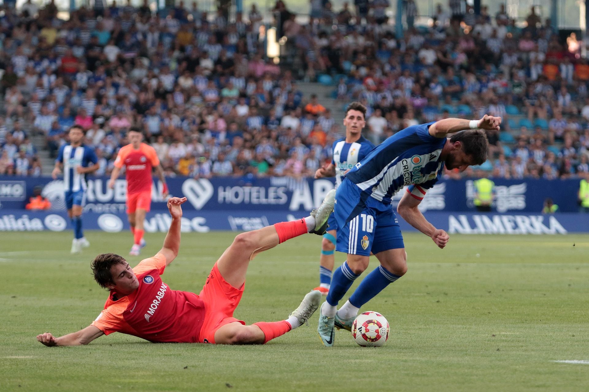 Las imágenes del cruel desenlace de la Deportiva ante el Andorra