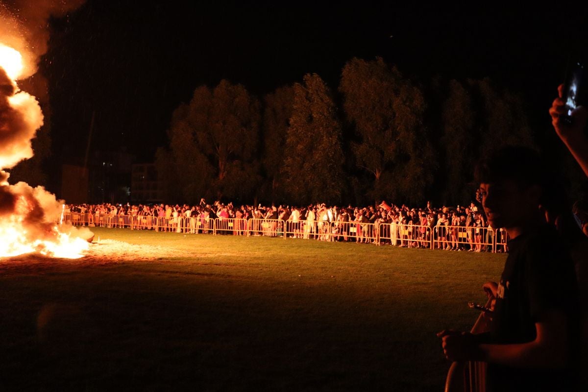 Las mejores imágenes de la hoguera de San Juan en León