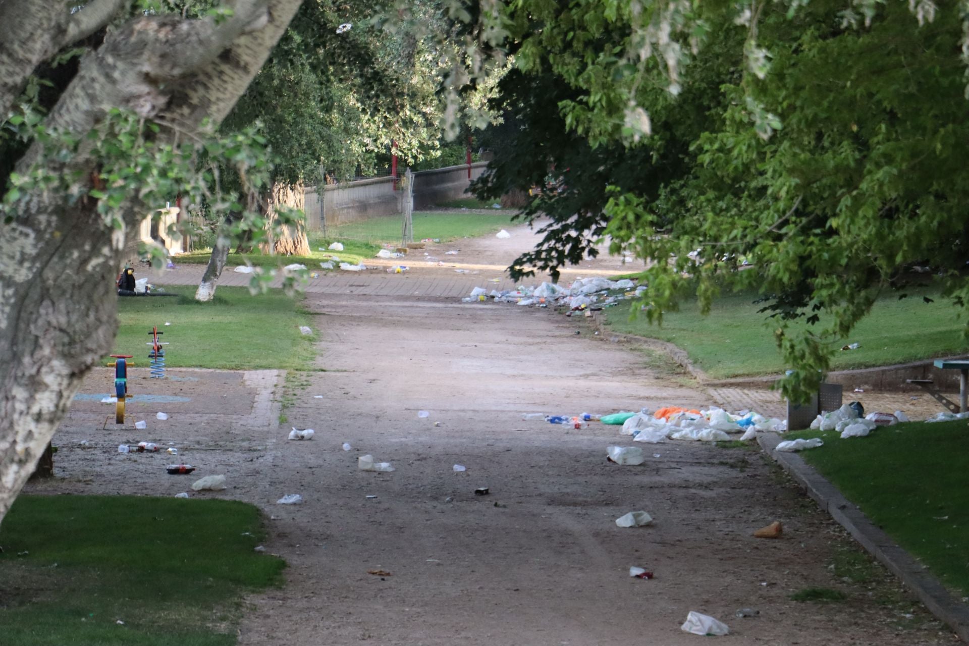 Las imágenes de la resaca de la noche de San Juan