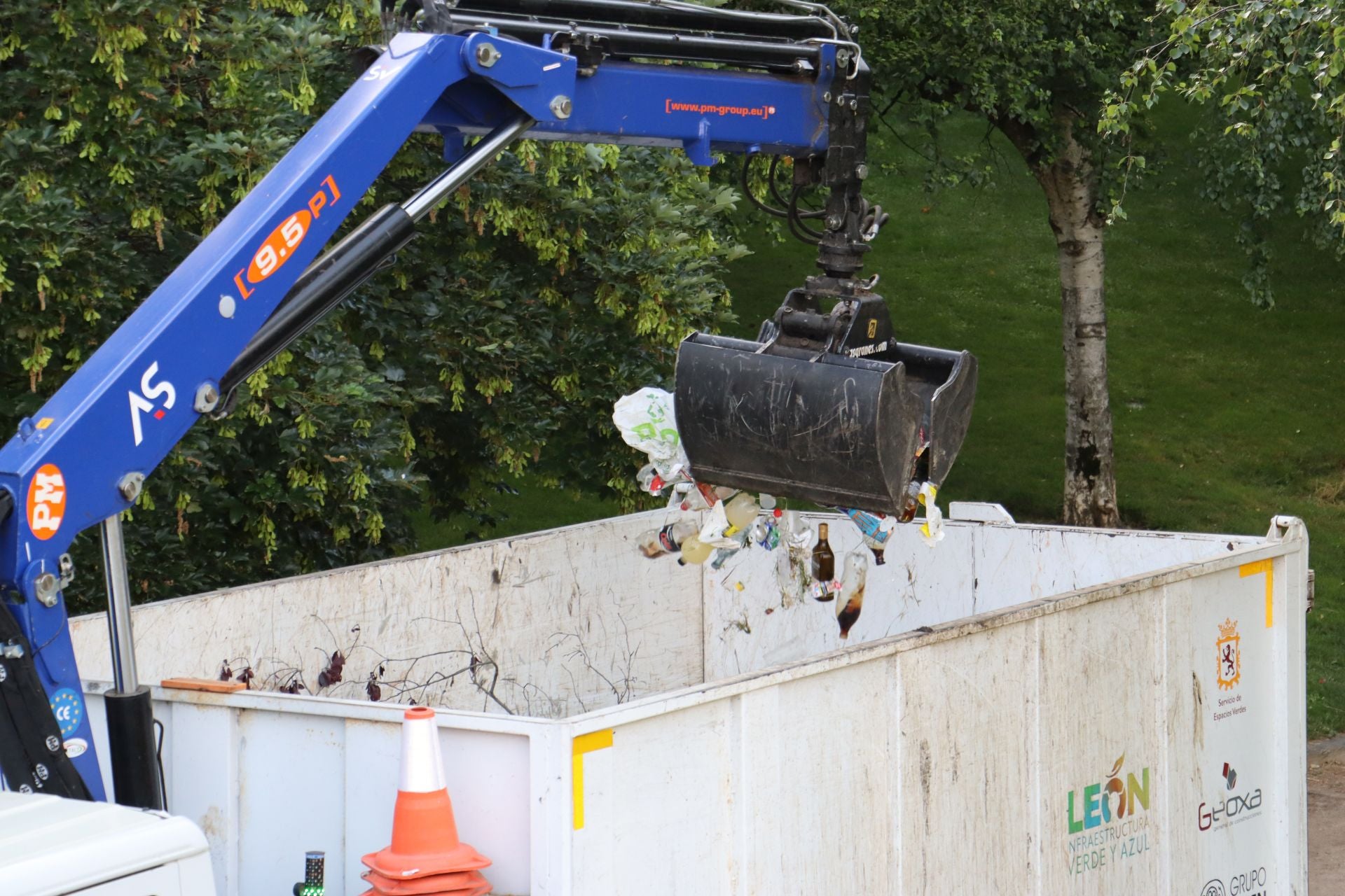 Las imágenes de la resaca de la noche de San Juan