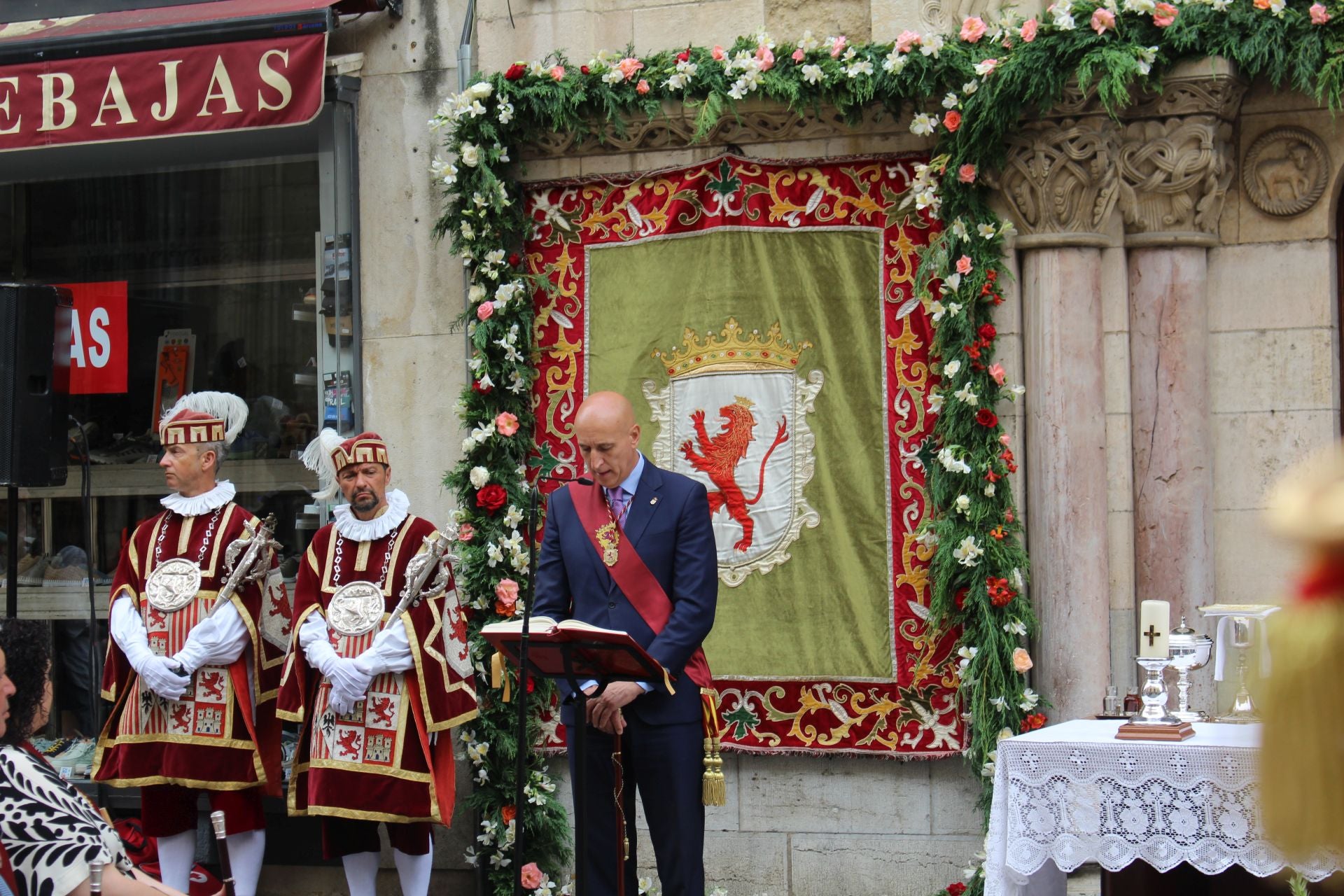 Las imágenes de la misa de San Juan de León