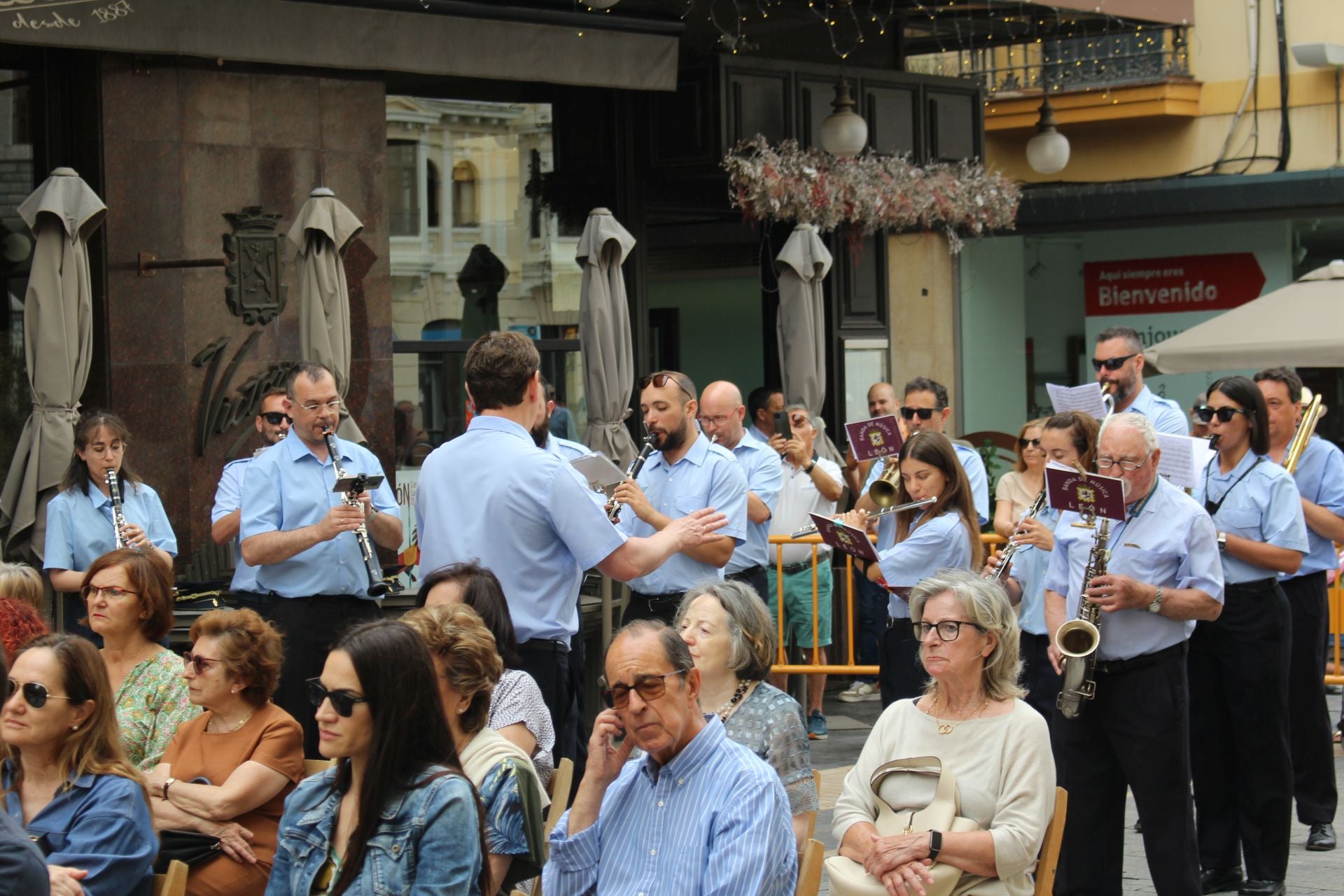 Las imágenes de la misa de San Juan de León
