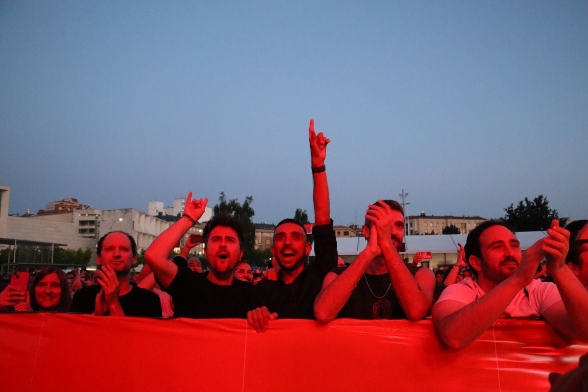 Las imágenes que capturan la magia del concierto de Leire en León