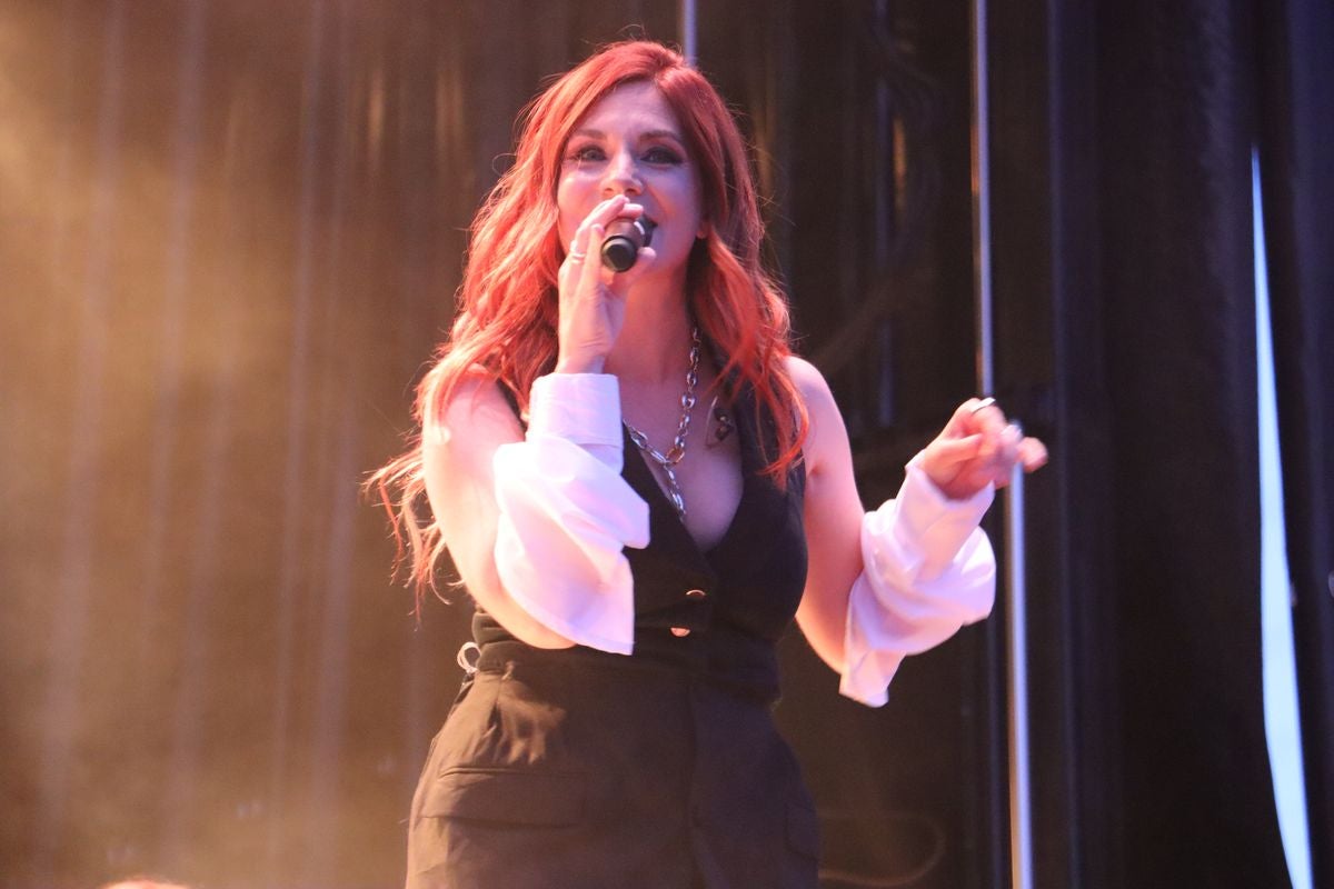 Las imágenes que capturan la magia del concierto de Leire en León