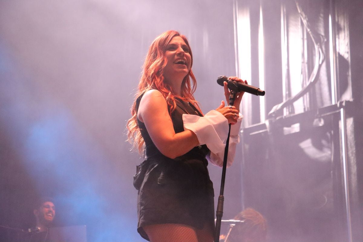 Las imágenes que capturan la magia del concierto de Leire en León