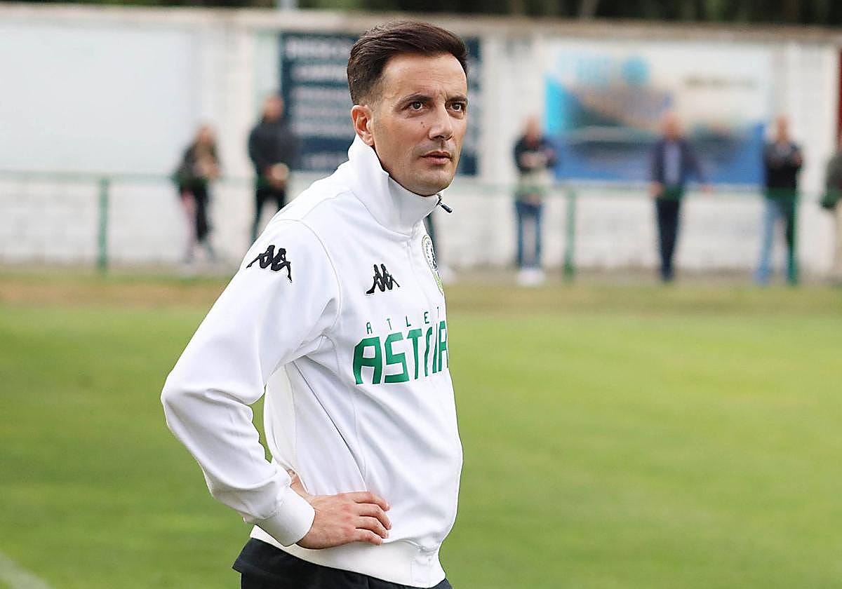 José Luis Lago, entrenador del Atlético Astorga.