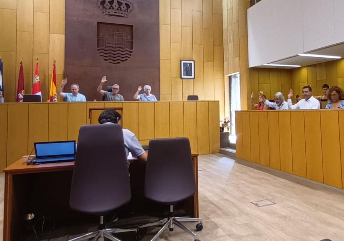 Pleno en el Ayuntamiento de Villaquilambre.
