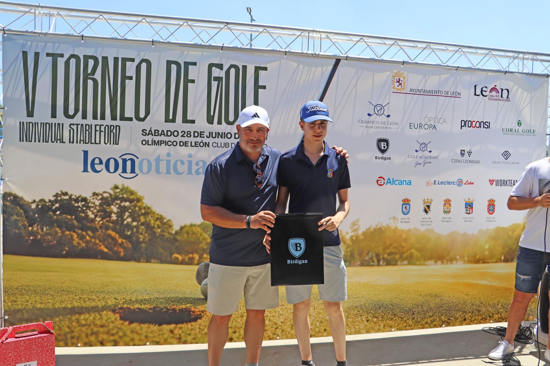 V Torneo de Golf de Leonoticias
