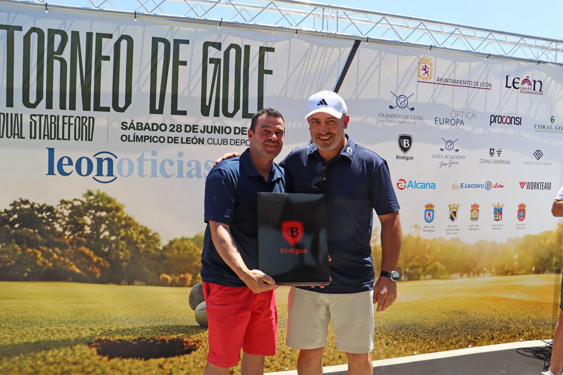 V Torneo de Golf de Leonoticias