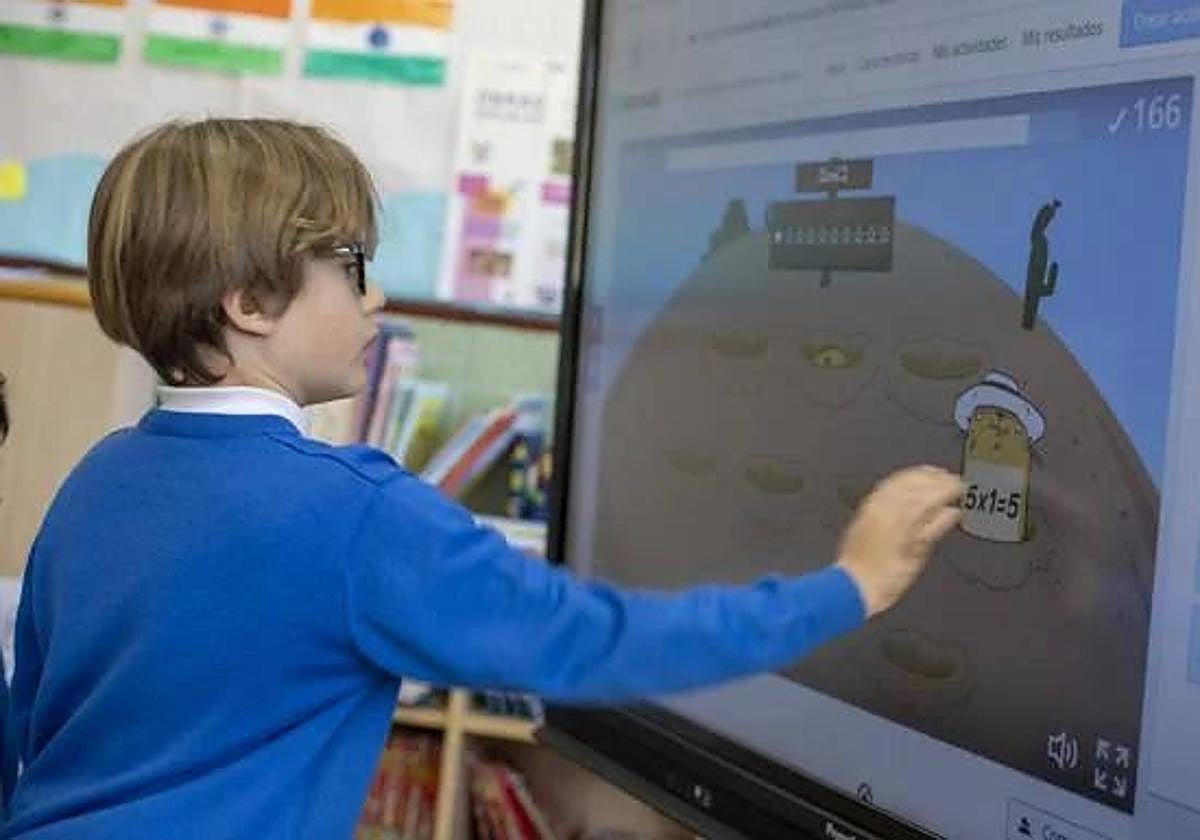 Educación concede 352 ayudas para la adquisición de dispositivos digitales en León
