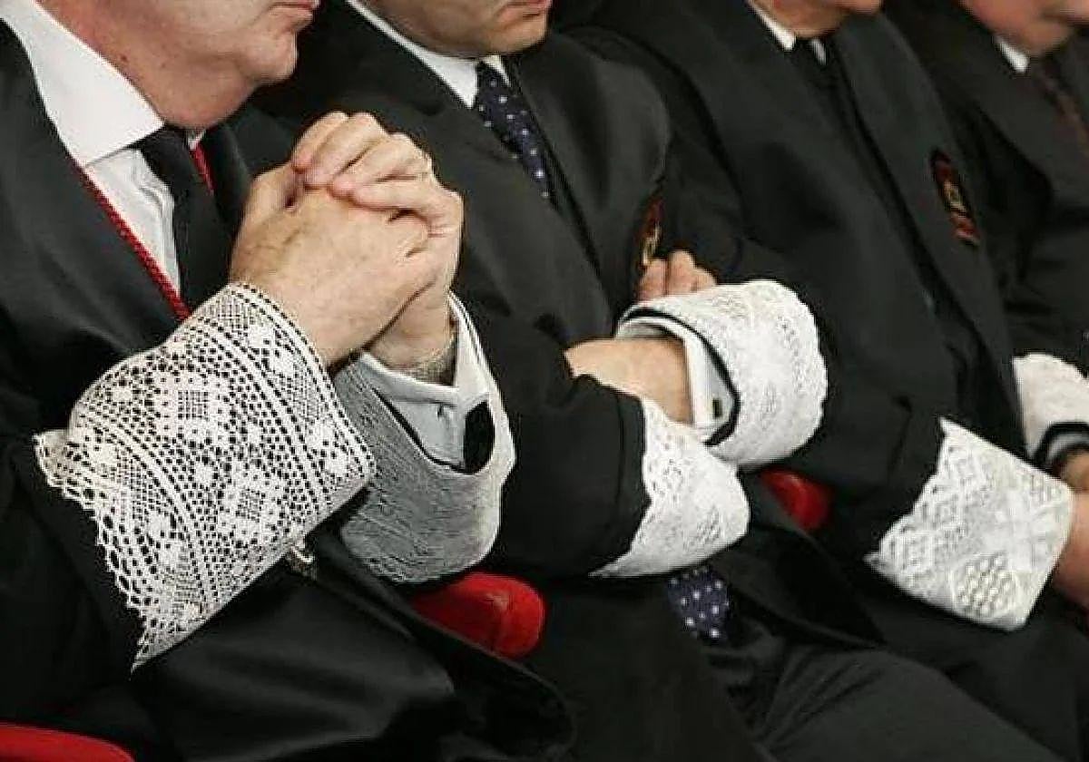 Imagen de archivo de jueces.