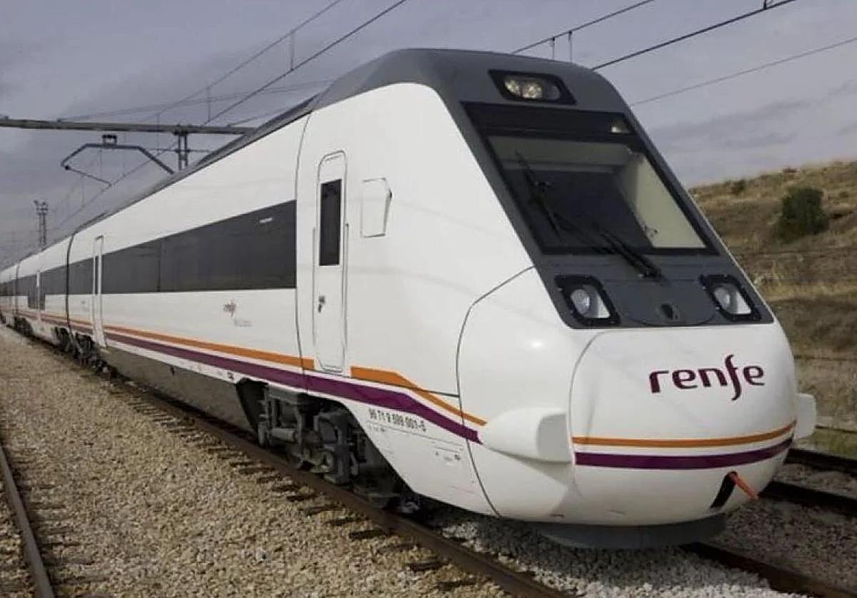 Un tren de media distancia de Renfe.