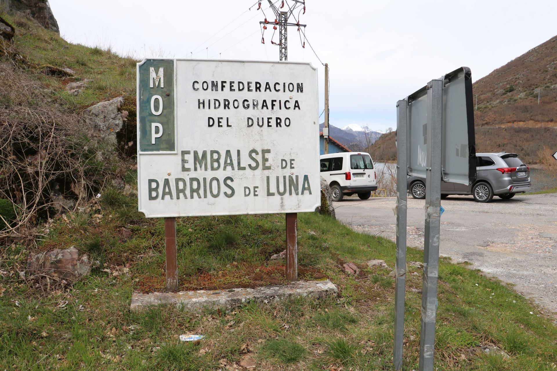 Así es la presa y el embalse leonés de Barrios de Luna