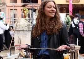 Ester Muñoz en una visita a romería de la Melonera de León.