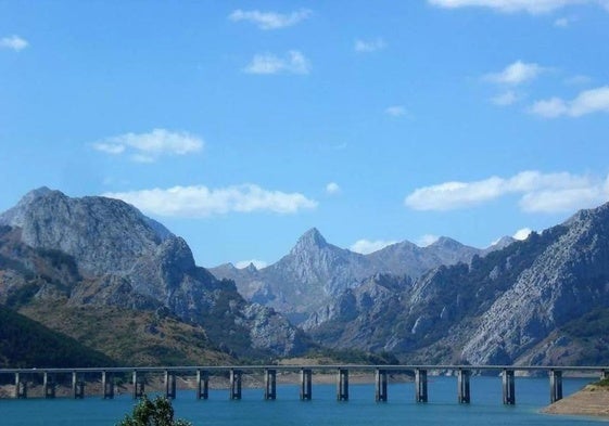 Embalse de Riaño.