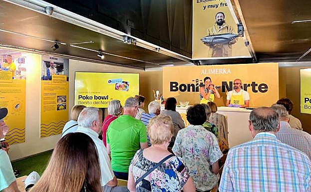 Cientos de personas acudieron a la cita y disfrutaron de los talleres de cocina, la zona de juegos infantiles y de las degustaciones