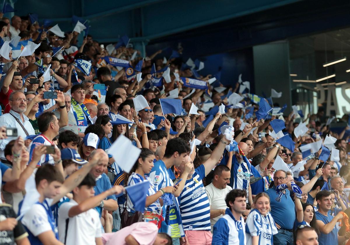 Afición de la Deportiva.