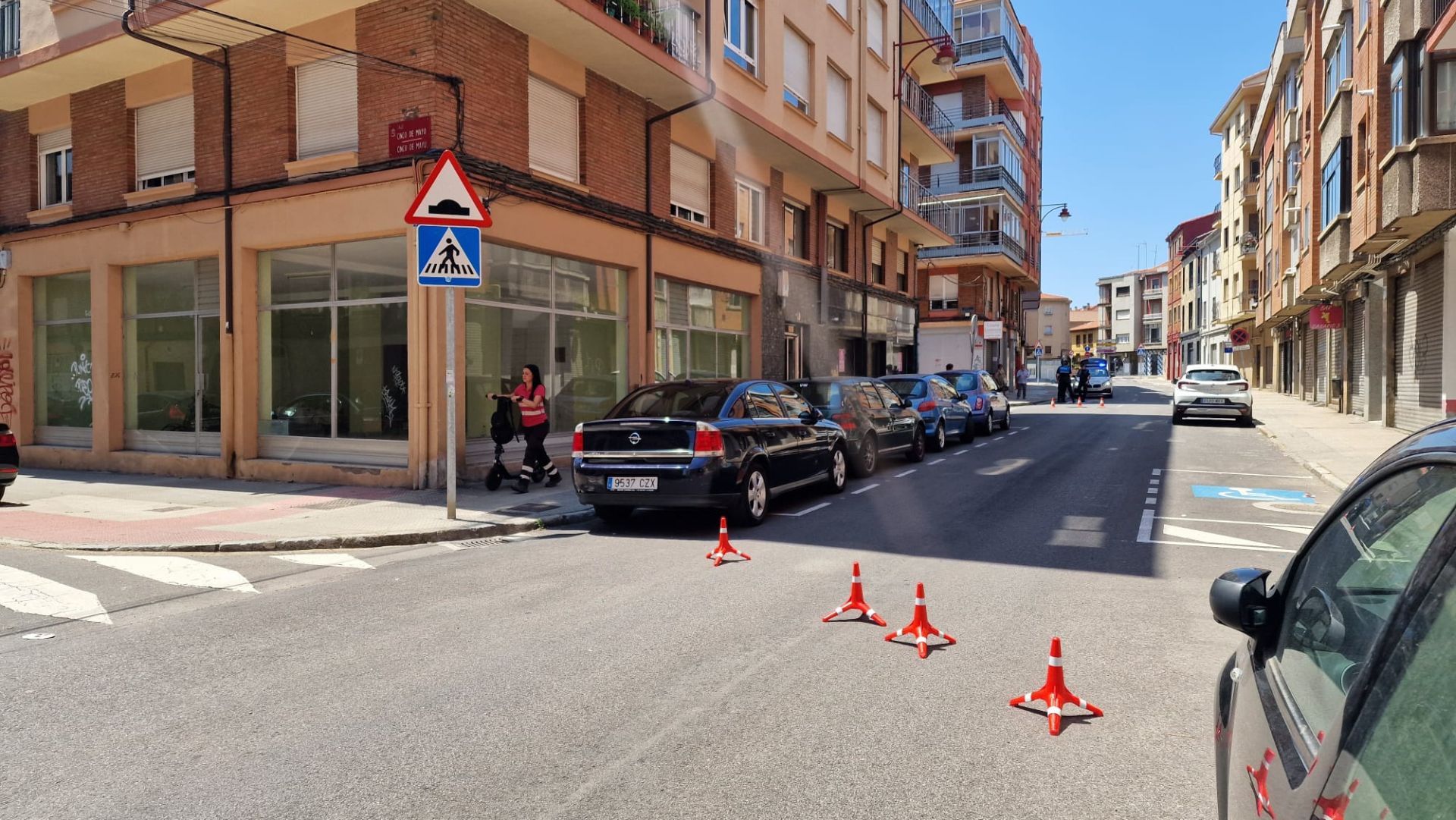 Imagen secundaria 1 - Boquete en la calzada en Miguel Zaera.