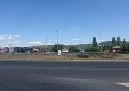 La glorieta de La Granja, con la tierra removida tras los trabajos previos.