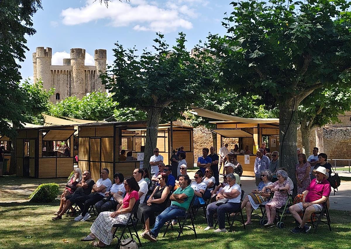 Imagen secundaria 1 - Feria del libro y disco y feria del circo en Valencia de Don Juan