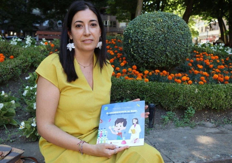 La investigadora leonesa que descubre a los niños de dónde salen los medicamentos: «Que no tengan miedo de preguntar»