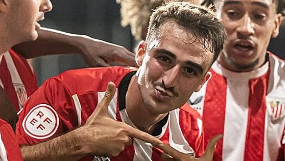 El centro del campo de la SD Ponferradina se refuerza con el fichaje de Eneko Aguilar