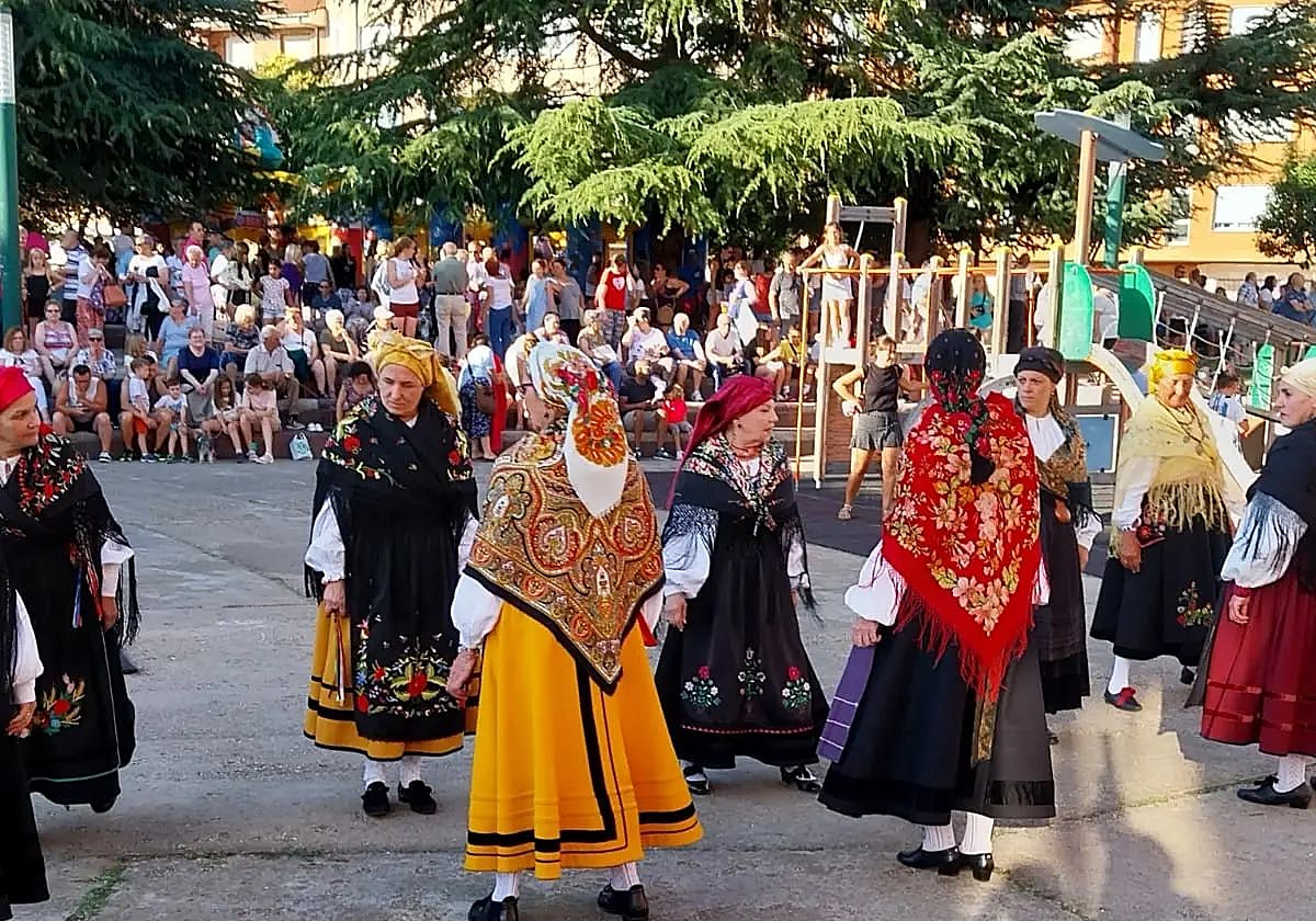 trobajo-del-camino-volver-a-vibrar-con-las-fiestas-de-santiago