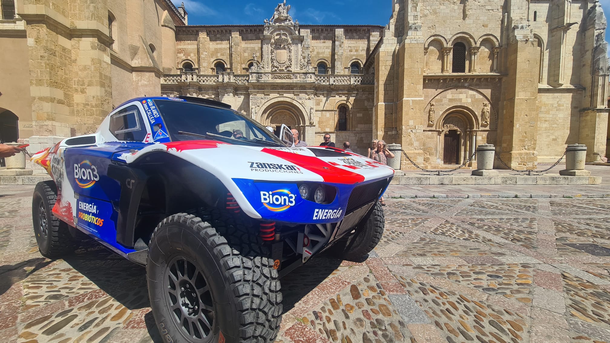 Así es el nuevo coche de Jesús Calleja para el Dakar 2026