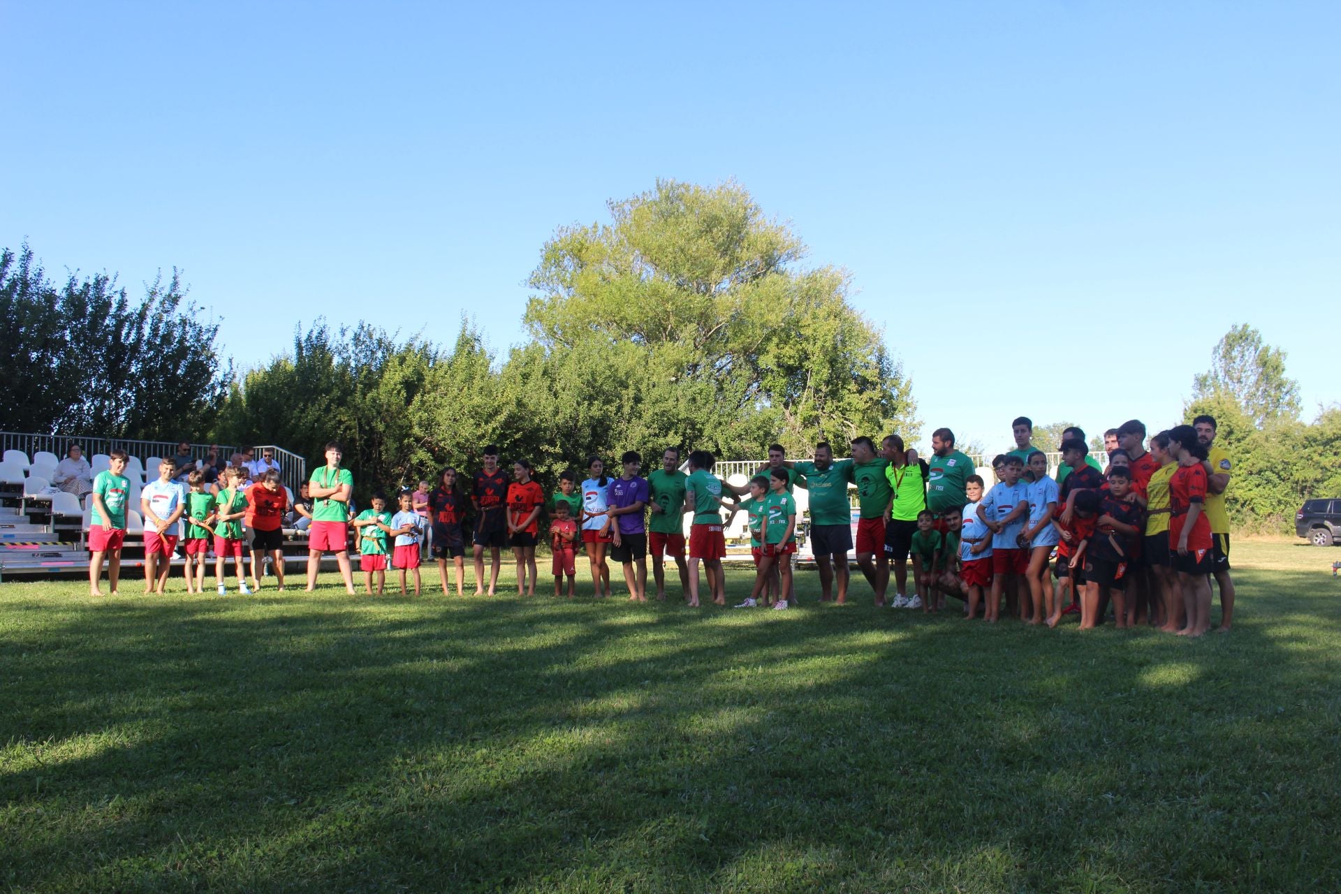 Un corro de homenaje a Jorge Iglesias