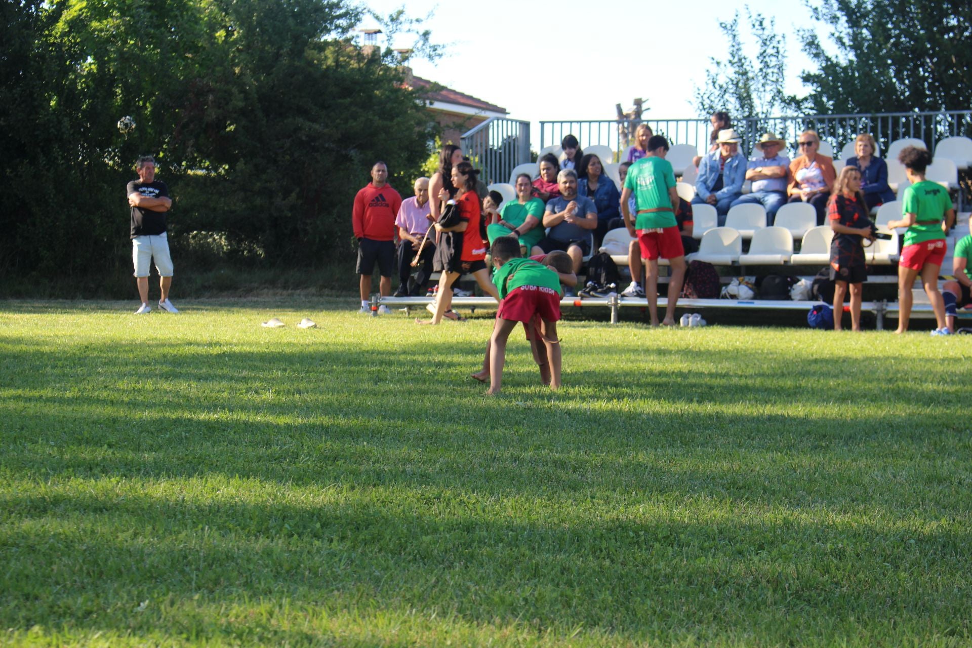 Un corro de homenaje a Jorge Iglesias
