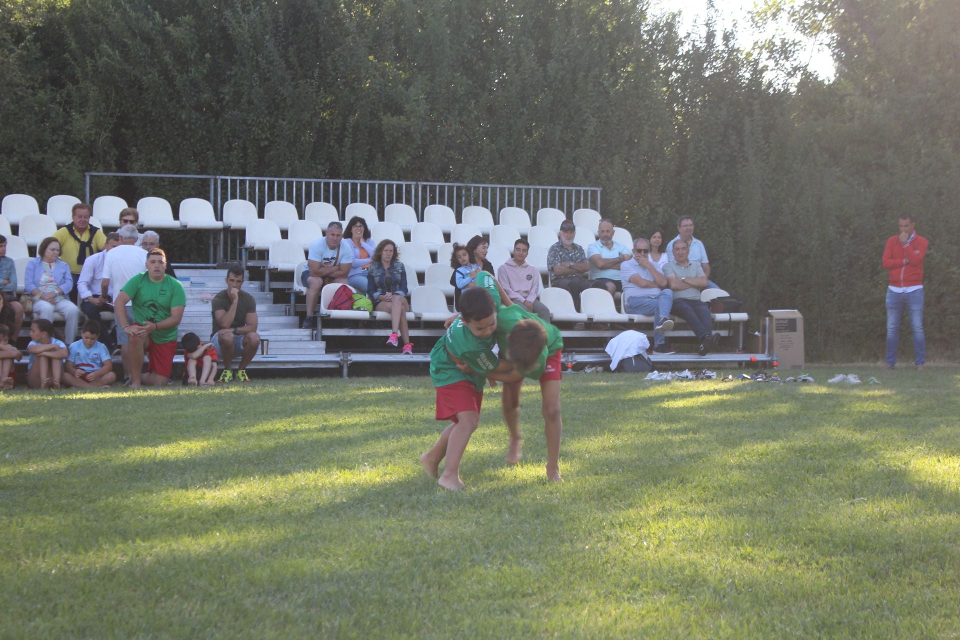 Un corro de homenaje a Jorge Iglesias
