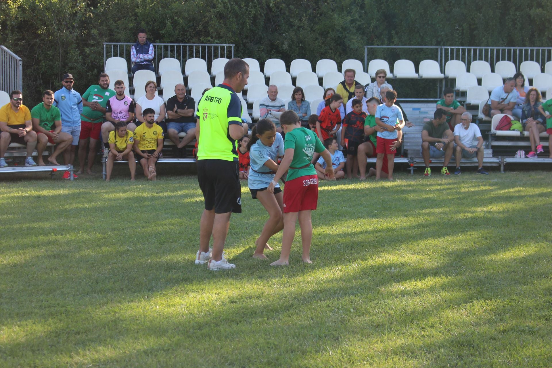 Un corro de homenaje a Jorge Iglesias