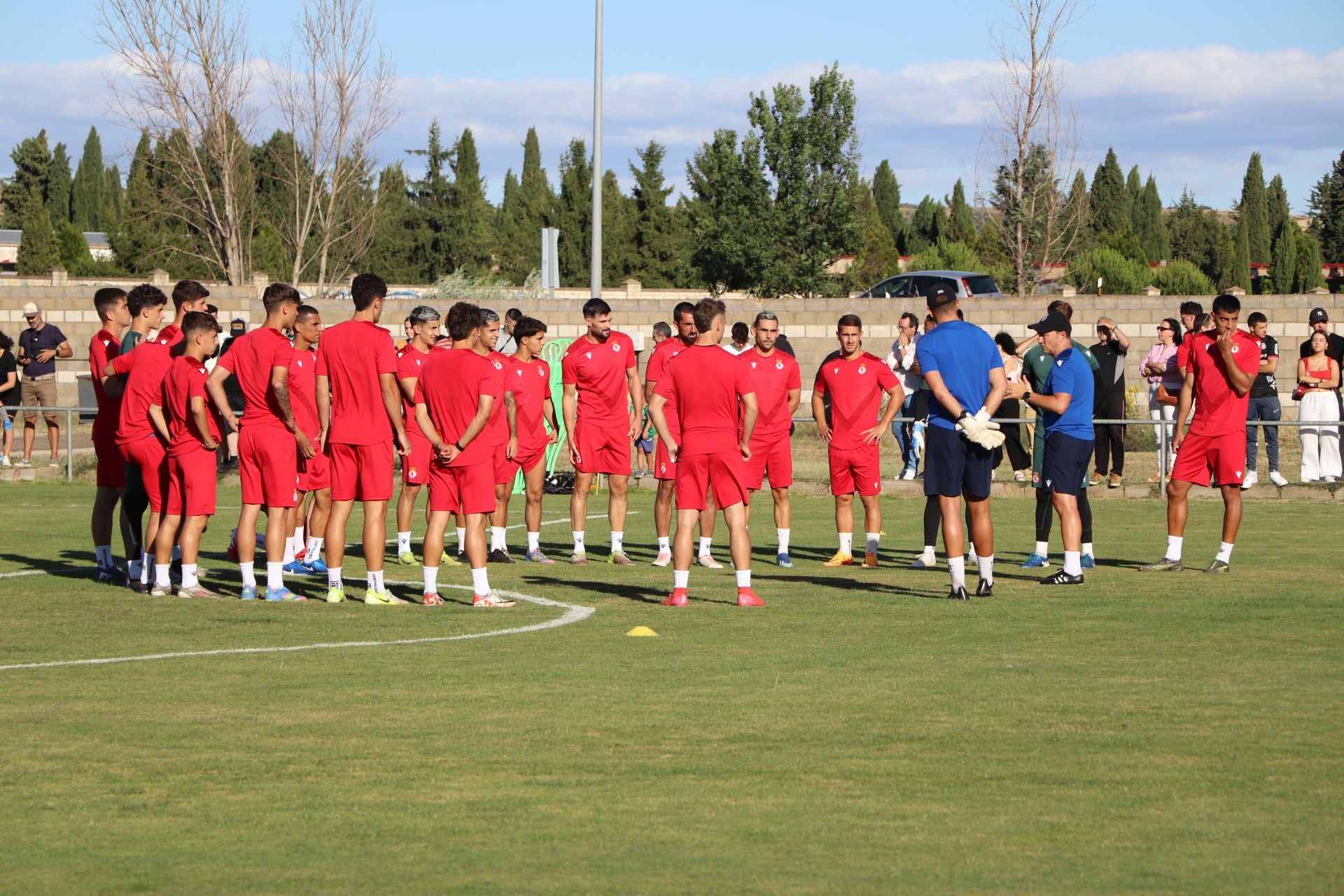 Las imágenes del entrenamiento de la Cultural y Deportiva Leonesa
