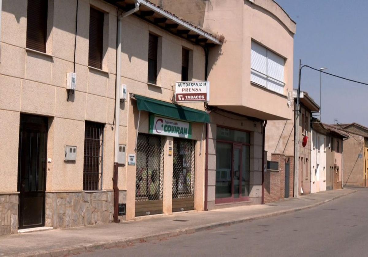 Calle del pueblo del reto de esta semana.