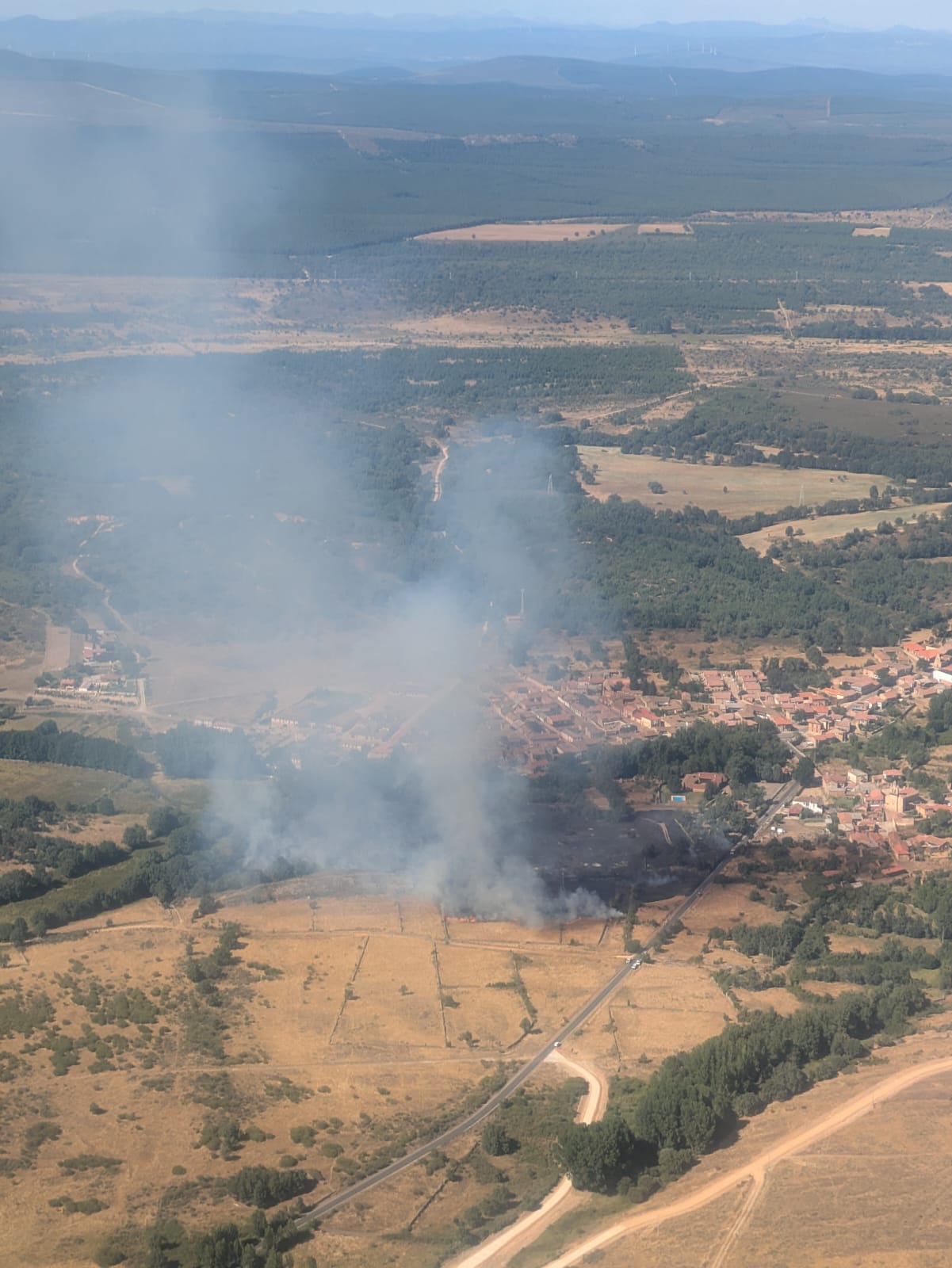Así ha sido el incendio junto a Santa Colomba de Somoza