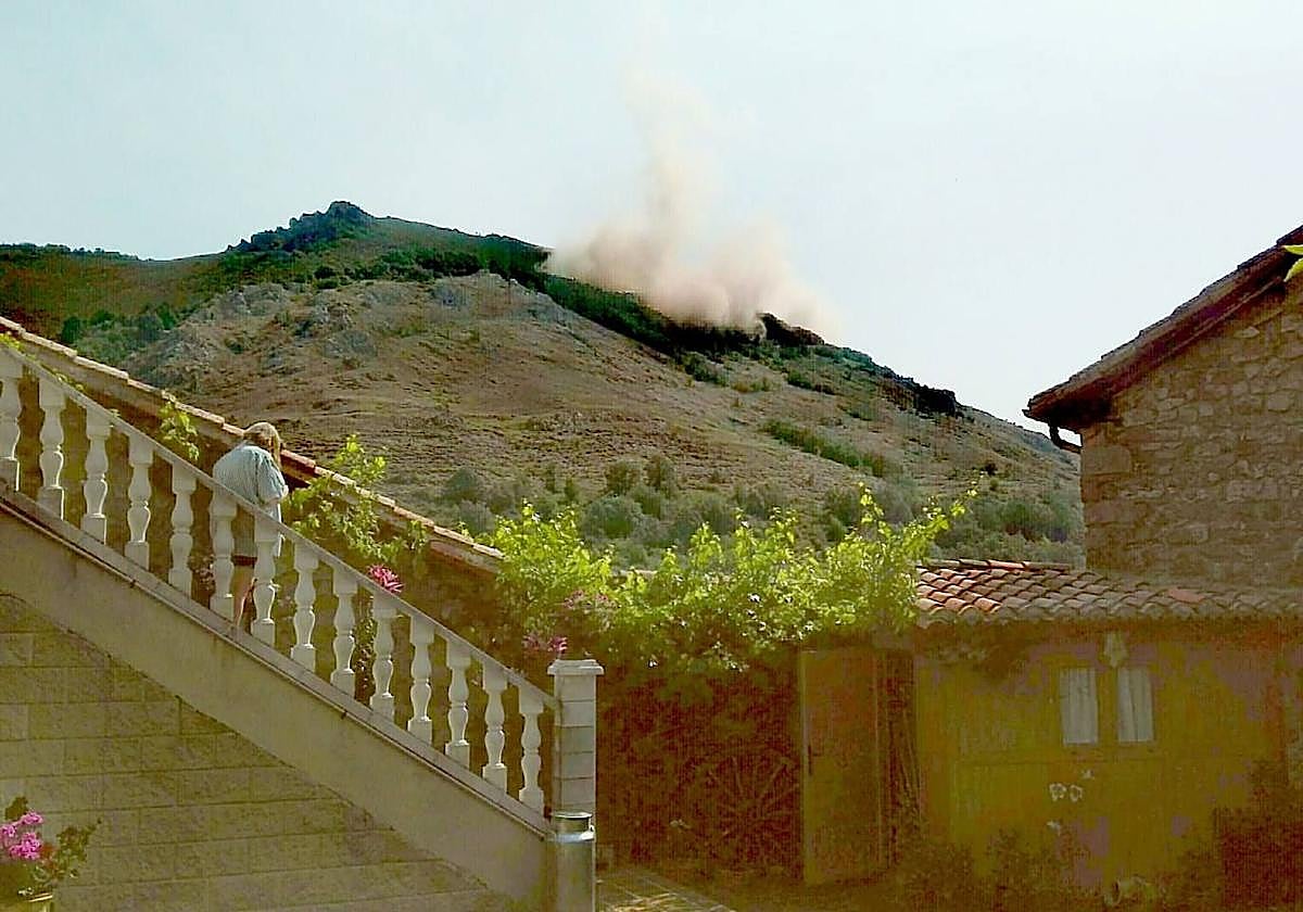 Explosiones controladas en una mina cercana.