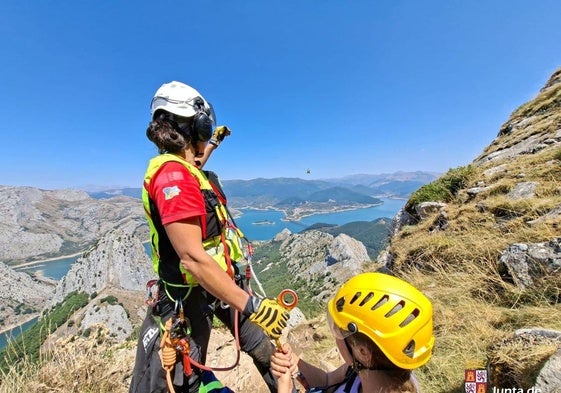 Imagen del rescate llevado a cabo en León.