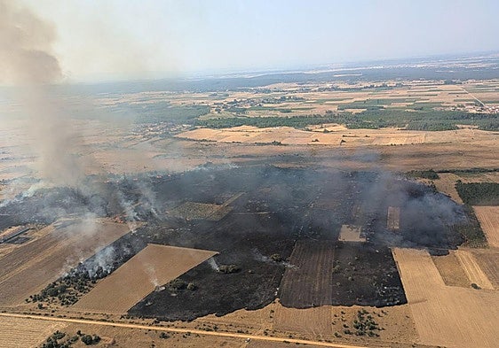 Controlado el incendio en Villamontán de la Valduerna