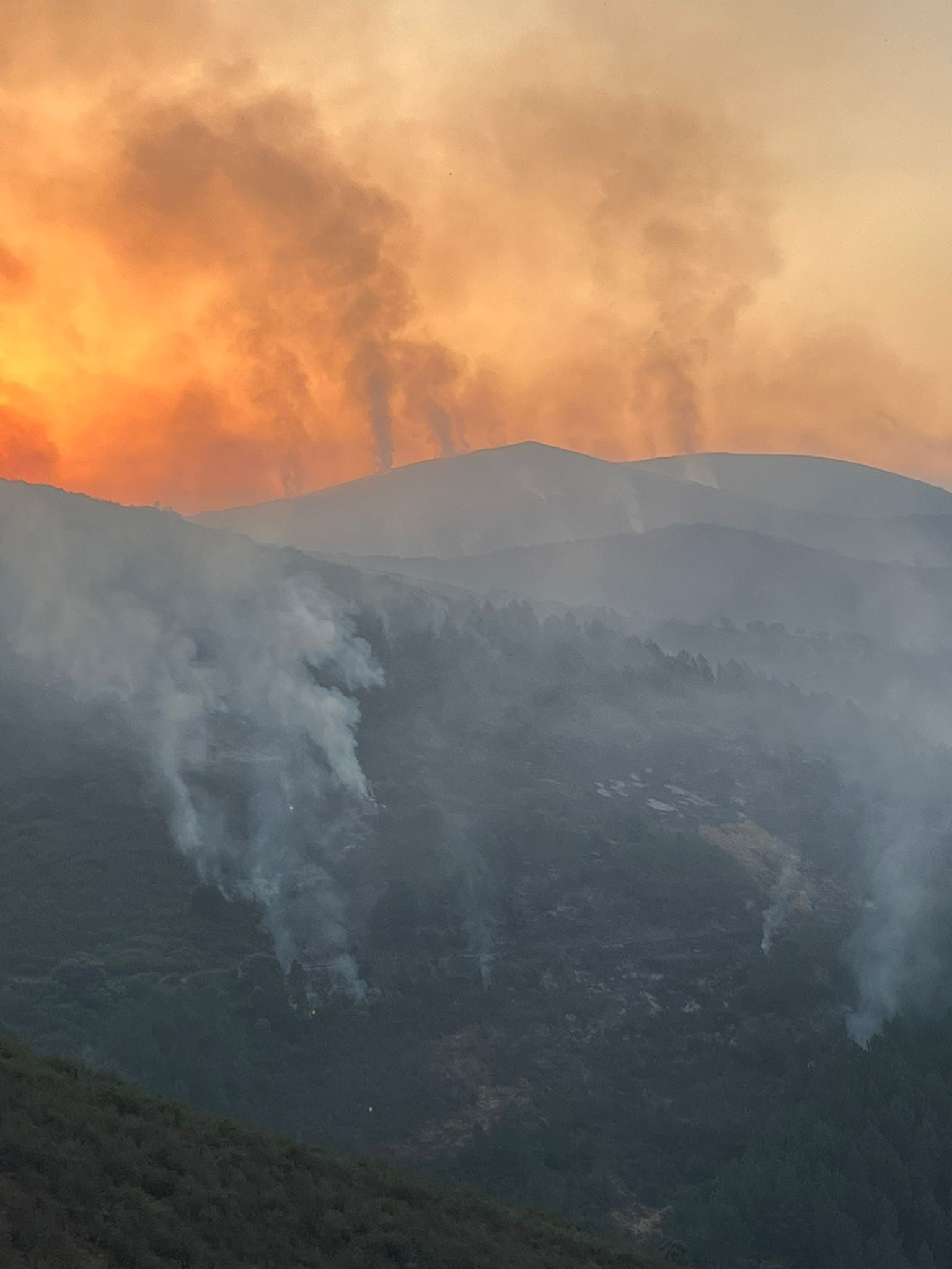 Las imágenes de los incendios de Yeres y Orallo